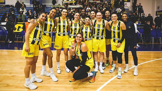Fenerbahçe Safiport 83-58 Dynamo Kursk