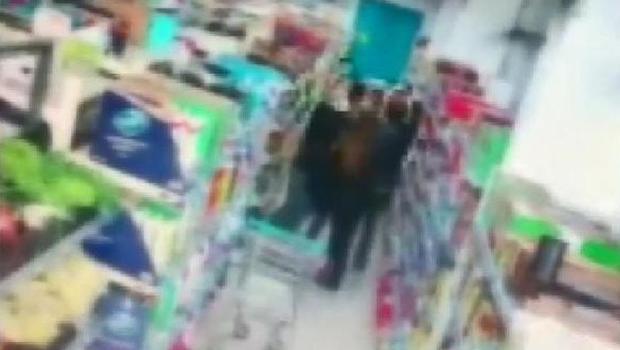 Maske uyarısı yapan market çalışanlarını silahla tehdit etmişti! 30 gün ev hapsi cezası