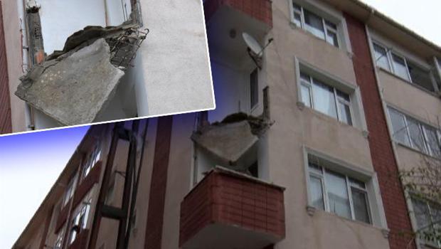 Güngören'de binanın balkonu çöktü