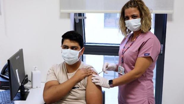 Eskişehir'de 100'üncü Turkovac gönüllüsü aşısını oldu