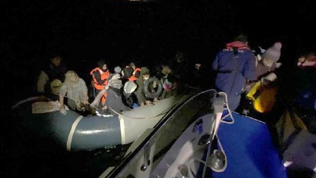 İzmir açıklarında 92 kaçak göçmen kurtarıldı