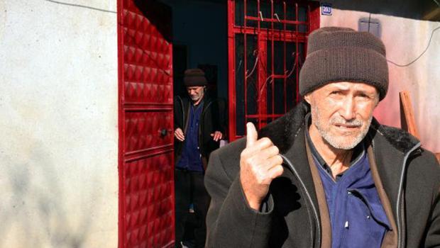 Maaş bağlanacak diye parmak bastı! 3 ev ile 3 arsasını dolandırıcıya kaptırdı