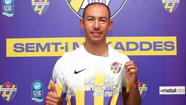 Son dakika: Eyüpspor'dan Umut Bulut'a yeni sözleşme! Asbaşkan açıkladı...