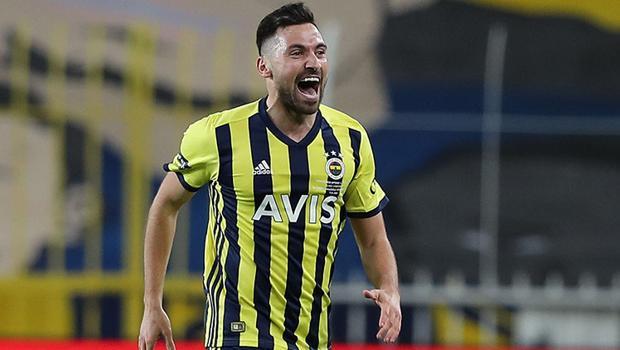 Fenerbahçe'nin kadro dışı bıraktığı Sinan Gümüş için Çaykur Rizespor'dan transfer açıklaması
