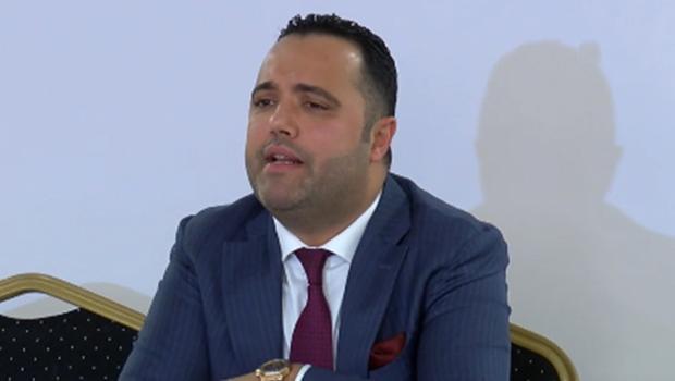 Canlı: Galatasaray'dan istifa eden Rezan Epözdemir konuşuyor! İstifa sürecini anlatıyor...