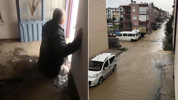 Manavgat'ta sağanak! Ev ve iş yerlerini su bastı