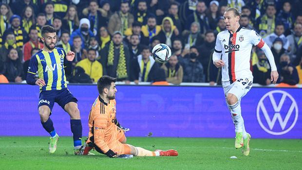 Fenerbahçe-Beşiktaş derbisinde Domagoj Vida'dan hata!