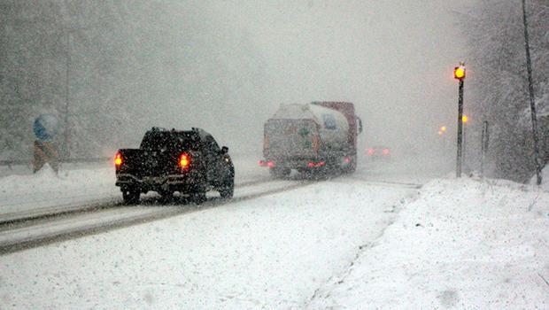 Bolu Dağı'nda kar yağışı ve sis