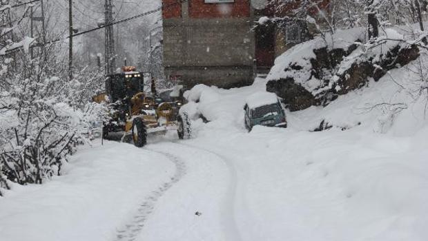 Giresun'da köy okulları ile taşımalı eğitime kar tatili