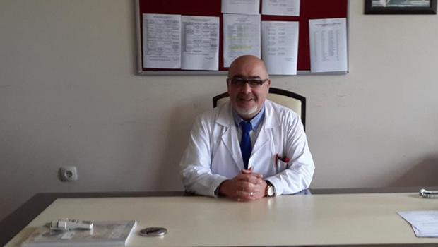 Otomobilinde kalp krizi geçiren akademisyen kurtarılamadı