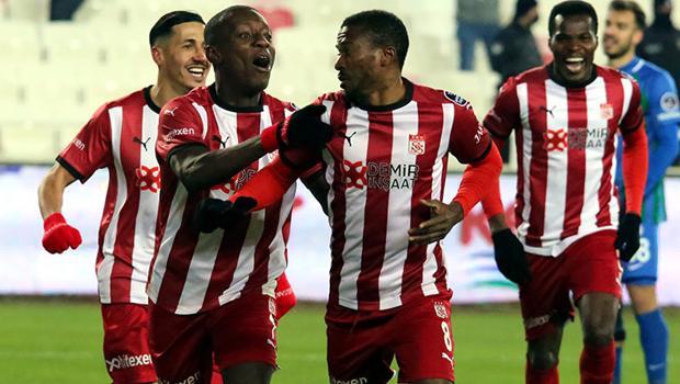 Sivasspor'da Gradel ve Fajr'a milli davet