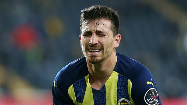 Fenerbahçe'de Mert Hakan Yandaş ve İrfan Can Kahveci ıslıklandı