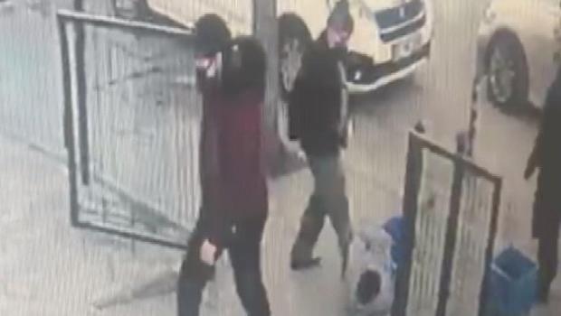 Ankara'da isyan ettiren olay! Yere düşen engelli çocuğunu tekmeledi