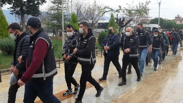 İzmir'deki 'Tırpan' operasyonunda 11 tutuklama