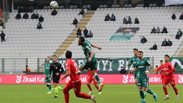 Konyaspor - Ümraniyespor maçından kareler...