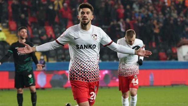 Mirza Cihan ve Mustafa Bozan beğeni topladı