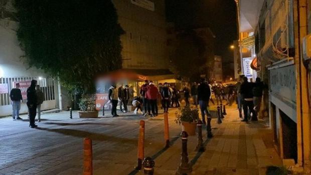 Kadıköy’de alkol alan iki grup arasında ‘yan baktın’ kavgası