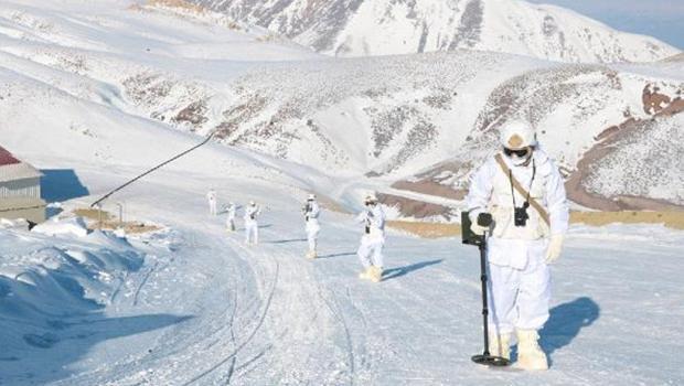 Kayak merkezinde 'şüpheli paket' tatbikatı