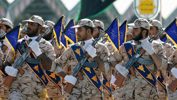 İran’da güvenlik güçleri ile silahlı grup arasında çatışma: 8 ölü