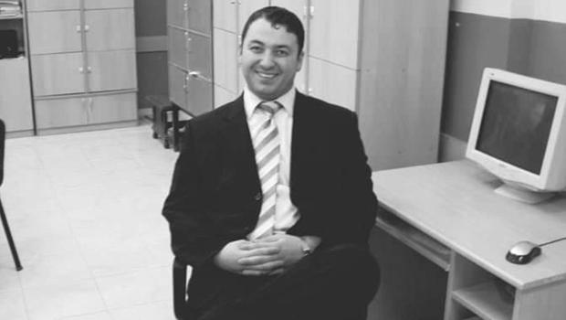 Kalp krizi geçiren lise müdür yardımcısı hayatını kaybetti