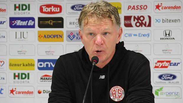 Antalyaspor'da Alfons Groenendijk: "Tarihi bir maça çıkıyoruz"