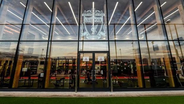 Son Dakika: Liverpool, antrenman tesislerini kapattı! Korona virüs vakaları artıyor...