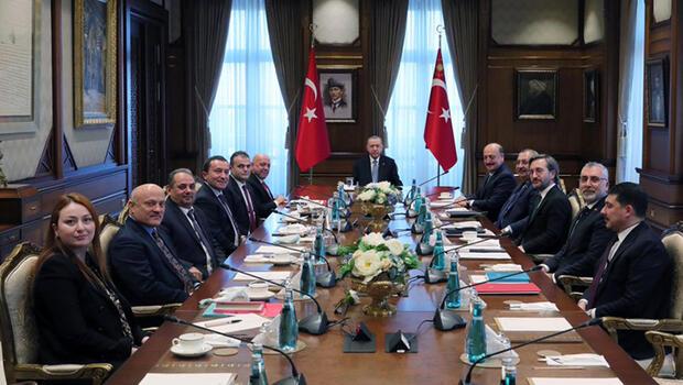 Cumhurbaşkanı Erdoğan Hak-İş heyetini kabul etti