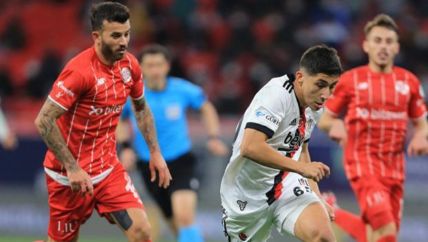 Son Dakika: Emirhan İlkhan Beşiktaş-Antalyaspor maçında dikkatleri üzerine çekti! 80. dakikada oyuna girdi ve...