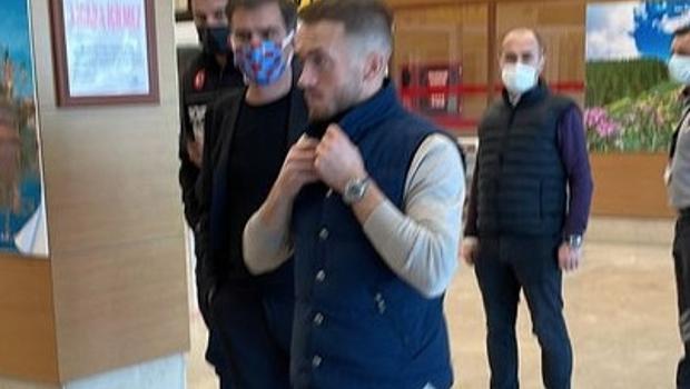 Son dakika: Trabzonspor'un yeni transferi Edin Visca'ya Trabzon'da coşkulu karşılama