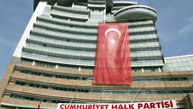 CHP Turgutlu’da 8 istifa