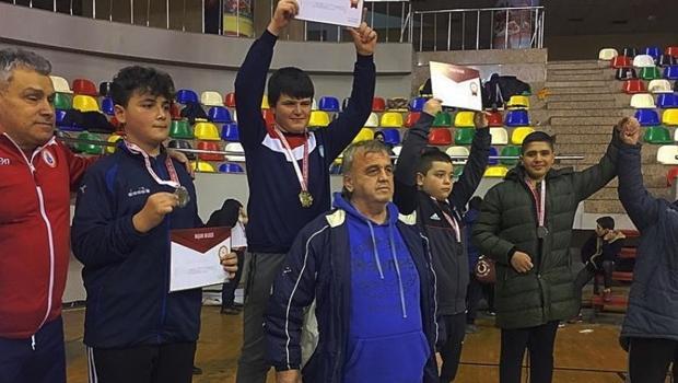 Şişli Güreş Kulübü yeni şampiyonlar yetiştiriyor