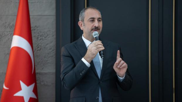 Bakan Gül: Türkiye'de artık darbe anayasasına son vermenin vakti gelmiştir