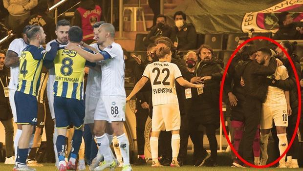 Son Dakika: Fenerbahçe - Adana Demirspor maçında Belhanda ile Mert Hakan tartıştı! Balotelli tepki gösterdi, tribünler Ali Koç'a isyan etti