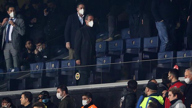 Fenerbahçeli taraftarların istifa çağrısına Ali Koç’tan alkış