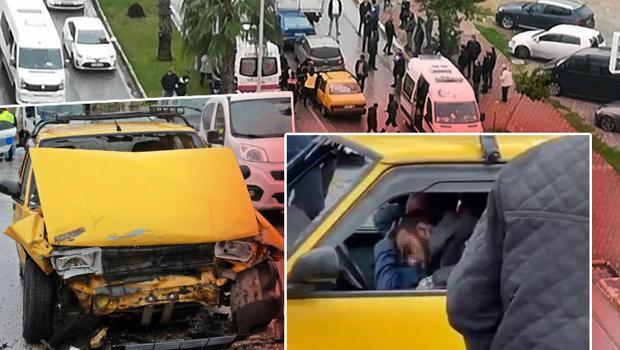 Antalya'da zincirleme kaza! Önce uyuyakaldı, sonra da kırmızı ışıkta bekleyen araçlara çarptı