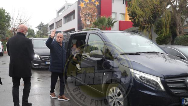 Galatasaray'da Fatih Terim Florya'da! Takım ve kulüp personeliyle vedalaştı...