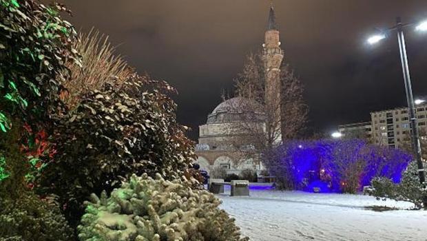 Sivas'ta kar yağışı kartpostallık görüntüler oluşturdu