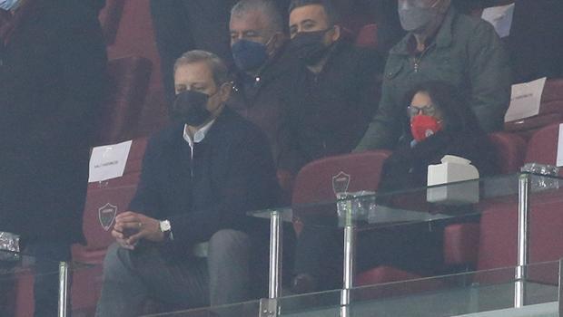 Hatayspor - Galatasaray maçında Başkan Burak Elmas’tan kulübeye ‘sakin olun’ telefonu