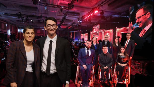 Olimpiyatların yıldızlarına özel tebrik resepsiyonu! Gençlik ve Spor Bakanlığı’ndan milli sporculara büyük jest