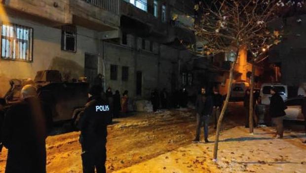 Beş çocuk annesi, ensesinden vurularak öldürülmüş bulundu