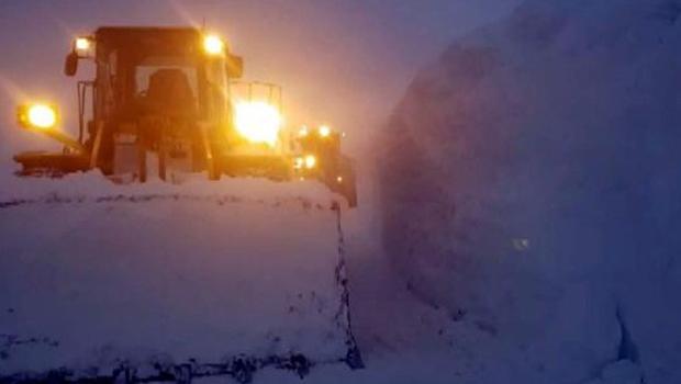 Kar nedeniyle mahsur kalmışlardı... 5 kişi kurtarıldı