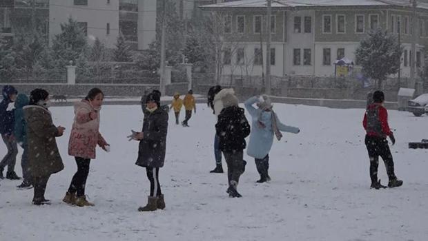 Son dakika... Van'da okullar yarın için tatil edildi