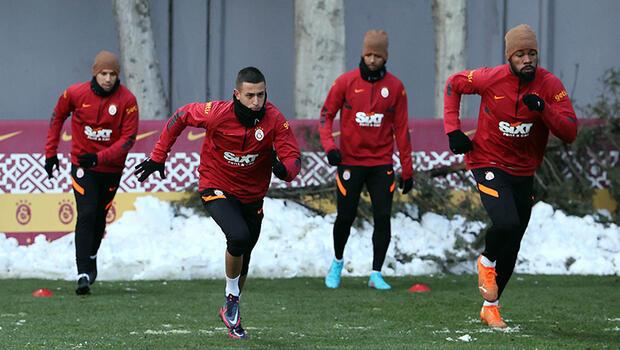 Galatasaray, Tuzlaspor ile hazırlık maçında karşılaşacak