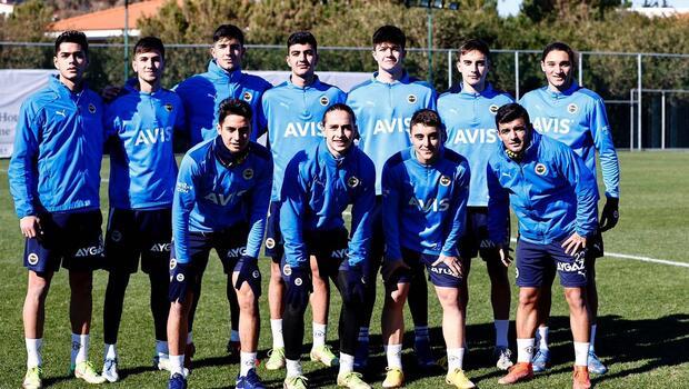 Fenerbahçe'de İsmail Kartal'dan 12 genç oyuncu kararı