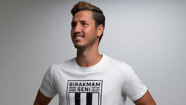 Son dakika: Salih Uçan resmen Başakşehir'de!