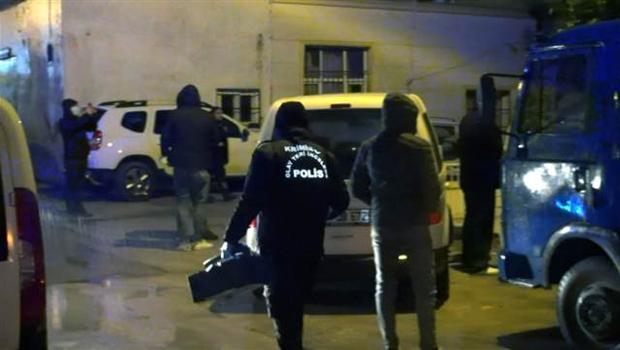 Anne ve kızına kanlı infaz! Çocuklarının gözü önünde kurşun yağdırdı