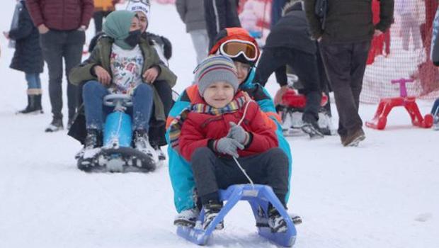 Palandöken'de sömestir tatilinin son günlerinde yoğunluk