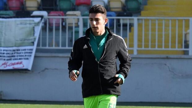 Son dakika: Çaykur Rizespor, genç futbolcu Aziz Aksoy'a silahlı saldırı düzenlendiğini açıkladı