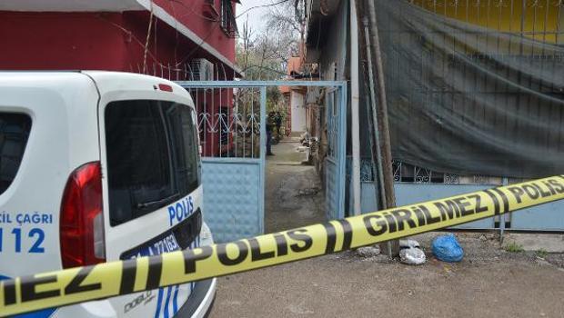 Motosikletle takip ettiler, Elif'i sığındığı bahçede vurdular! Genç kızın durumu ağır...