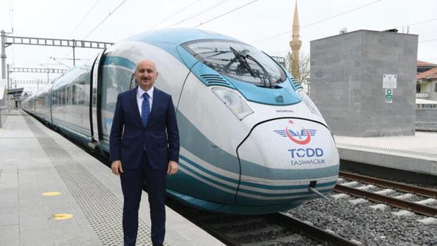 Bakan Karaismailoğlu: Karaman YHT hattında 1 ayda 110 bin kişi seyahat etti Bakan Karaismailoğlu: Karaman YHT hattında 1 ayda 110 bin kişi seyahat etti